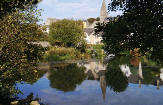 Malmesbury’s hilltop situation betrays its Saxon origins as a fortified town or burgh